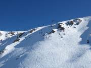 Extreme terrain at the 4-seater chairlift Privilège