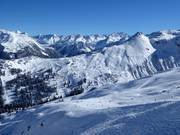 View of the castle and Versettla