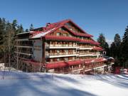 Club Hotel Yanakiev directly on the slope