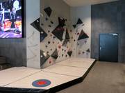 Climbing wall in the mountain station of the Spieljochbahn