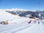 Dedicated beginner area at the mountain station of the gondola lift