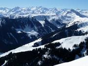 View from the Hahnenkamm to the Resterhöhe and to the Zweitausender