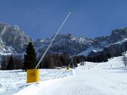 Snowmaking with snow lances in the Carezza ski area