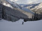 Hubertus descent with a view of Lake Achensee