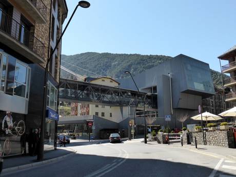Andorra Pyrenees: access to ski resorts and parking at ski resorts – Access, Parking Pal/Arinsal – La Massana