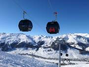 Mottolino - 10pers. Gondola lift with seat heating (monocable circulating ropeway)