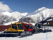The snow groomers ensure perfectly maintained slopes and cross-country trails.