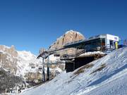 5 Torri - 4pers. High speed chairlift (detachable) with bubble