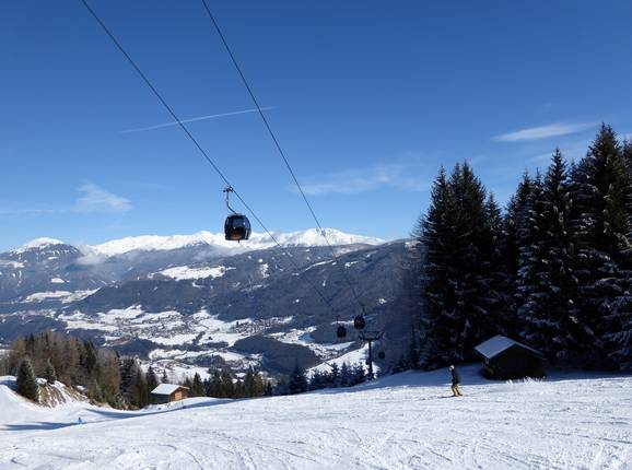 High above Fulpmes: Relaxing slopes