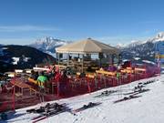 Umbrella bar in the ski area