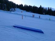 Small obstacles at the Bambi conveyor belt