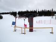 Ski lift with slope in the Kirikeskus ski area