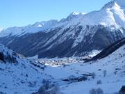 Center of Galtür (approx. 2 km to the ski area)