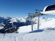 Falschbachbahn - 8pers. Gondola lift with seat heating (monocable circulating ropeway)