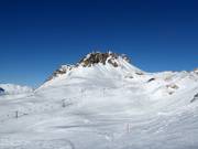 Lej da la Pêsch with a view of Fuorcla Grischa