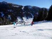 Roßkopf descent with a view of Zauchensee