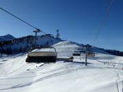 Family Express - 6pers. High speed chairlift (detachable) with bubble and seat heating