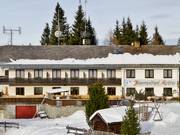 Alpine guesthouse at the mountain station of the Feldherrnhügellift
