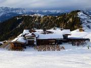 Almstüberl at the highest point of the ski area