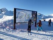 Slope map and information board at the mountain station