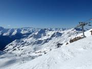 View from the highest point at 3,230 m: Sommet des 3 Vallées