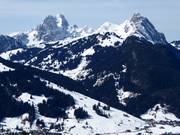 View of the Eggli ski area with the distinctive Gummfluh and Le Rubli
