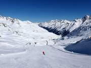 Difficult slope from the Wiesejaggl ski tunnel to the Ochsenalm mid-station