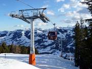 Wagstättbahn - 10pers. Gondola lift with seat heating (monocable circulating ropeway)