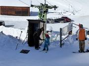 At the drag lifts, the bar is always handed to you.