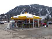 Schirm Schickeria at the valley station of the Zamangbahn