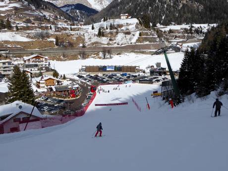 Sellaronda: access to ski resorts and parking at ski resorts – Access, Parking Val Gardena (Gröden)