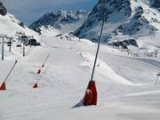 Snowmaking with lances on the Idalp