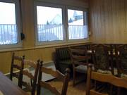 Rustic oak – the furniture in the ski hut