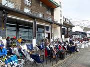 Sitting together at the Pradollano valley station