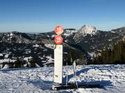 Slope marking in the ski resort