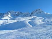 Magnificent deep-snow slopes at Karhorn in Schröcken