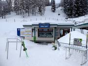 Well-maintained ticket offices at the Höfibahn I