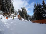 Easy valley run with hairpin bends