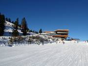 Large beginner ski area at the Hochzillertal mountain station