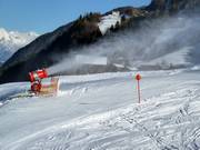 Powerful snow cannons on the Venet