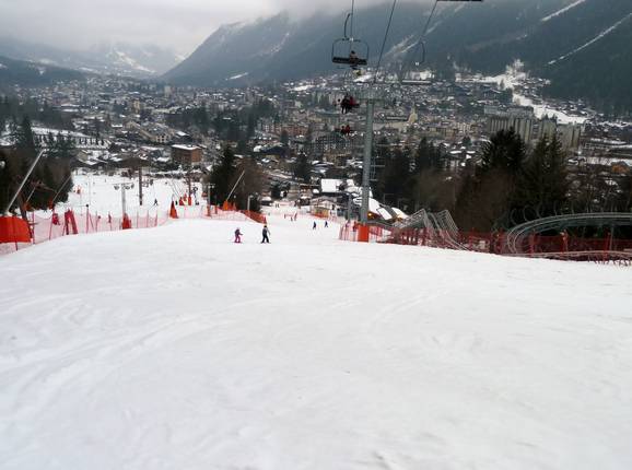 The Les Planards ski area begins directly in Chamonix.