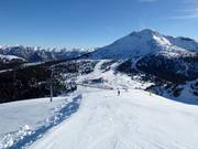 View from Weißhorn to Schwarzhorn