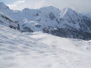 Short mogul slope below the chairlift to Colle Sarezza