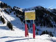 Slope signage in Pampeago