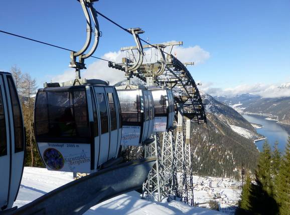 Karwendel Bergbahn - 16pers. Pulsed-movement aerial ropeway (gondola)