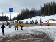 The yellow hostesses are always available to help with any questions.