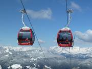 Rote 8er 2 - 8pers. Gondola lift (monocable circulating ropeway)