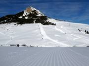 Perfect slope preparation in the ski resort of Jochgrimm (Passo Oclini)