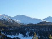 View of the Minschuns ski area from the Ofen Pass