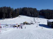Schatzberg Zwergenland: conveyor belt, ski school area and easy slopes